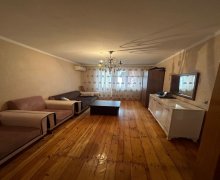 Satılır Köhnə Tikili Elmlər akademiyası m., Yasamal r.