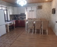 Kirayə (günlük) Həyət evi/villa Gəncə ş. Kirayə (günlük) Həyət evi/villa Gəncə ş.
