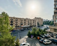 Satılır Yeni Tikili Elmlər akademiyası m., Yasamal r.