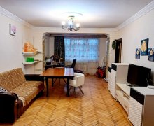 Satılır Köhnə Tikili İnşaatçılar m., Yasamal qəs., Yasamal r.