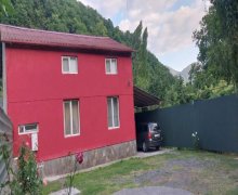 Kirayə (günlük) Həyət evi/villa Qax ş. Kirayə (günlük) Həyət evi/villa Qax ş.