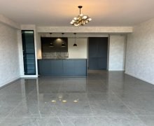 Satılır Yeni Tikili 8-ci mikrorayon, Binəqədi r.