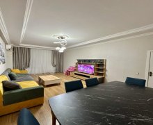 qara qarayevde satilan evler Qara Qarayev m., Nizami r.