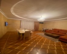 memar ecemide satilan evler Memar Əcəmi m., 8-ci mikrorayon, Binəqədi r.