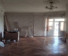 Satılır Köhnə Tikili Montin qəs., Nərimanov r.