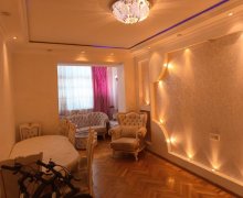 Satılır Köhnə Tikili Elmlər akademiyası m., Yasamal r.