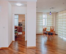 iceri seherde aylıq kiraye evler İçərişəhər m., Səbail r.