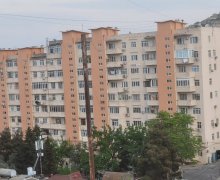 Satılır Köhnə Tikili Neftçilər m., Qaraçuxur qəs., Suraxanı r.