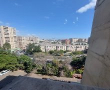 Satılır Köhnə Tikili Memar Əcəmi m., 9-cu mikrorayon, Binəqədi r.