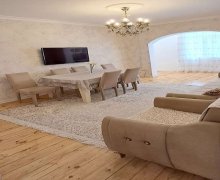 Satılır Köhnə Tikili Azadlıq m., 8-ci mikrorayon, Binəqədi r.