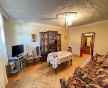 Satılır Köhnə Tikili İnşaatçılar m., Yasamal r.