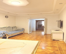 Satılır Köhnə Tikili Gənclik m., Binəqədi r.