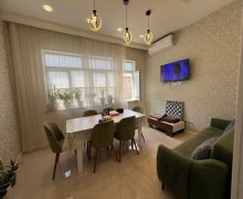 Satılır Köhnə Tikili Elmlər akademiyası m., Yasamal qəs., Yasamal r.