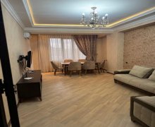 Satılır Yeni Tikili İnşaatçılar m., Yasamal qəs., Baku Mall, Yasamal r.
