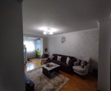 Satılır Köhnə Tikili İnşaatçılar m., Yasamalda qəs., Yasamalda r.