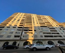 Satılır Yeni Tikili Azadlıq m., 8-ci mikrorayon, Binəqədi r.