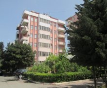 Satılır Yeni Tikili Azadlıq m., 8-ci mikrorayon, Binəqədi r.