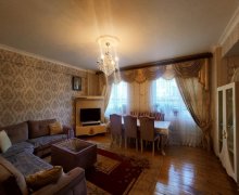 Satılır Yeni Tikili Xalqlar dostluğu m., 8-ci kilometr, Nizami r.