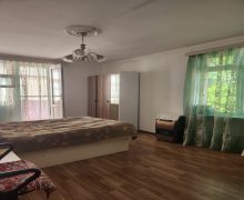 Satılır Köhnə Tikili Elmlər akademiyası m., Yasamal r.