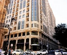 iceri seherde evlerin qiymeti İçərişəhər m., Səbail r.