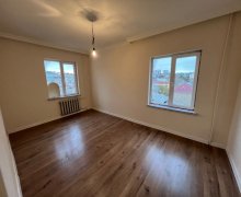 Satılır Köhnə Tikili Qaraçuxur qəs., Suraxanı r.