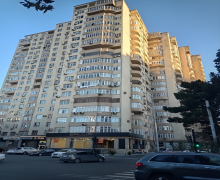 Satılır Yeni Tikili Azadlıq m., 8-ci mikrorayon, Binəqədi r.