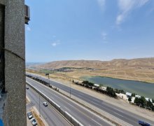 Satılır Yeni Tikili İnşaatçılar m., Yeni Yasamal qəs., Yasamal r.