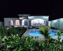 Kirayə (günlük) Həyət evi/villa Buzovna, Xəzər r. Kirayə (günlük) Həyət evi/villa Buzovna, Xəzər r.