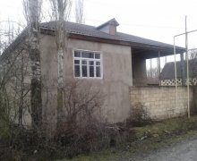 Satılır Bağ evi Xaçmaz ş.