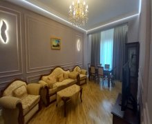 Kirayə (aylıq) Yeni Tikili İçərişəhər m., Daxili İşlər Nazirliyi, Səbail r. Kirayə (aylıq) Yeni Tikili İçərişəhər m., Daxili İşlər Nazirliyi, Səbail r.