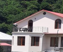 Kirayə (günlük) Həyət evi/villa Qax ş. Kirayə (günlük) Həyət evi/villa Qax ş.