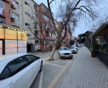 Satılır Köhnə Tikili Xalqlar dostluğu m., 8-ci kilometr, Nizami r.