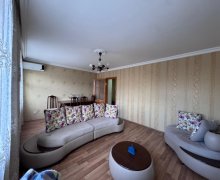 Satılır Köhnə Tikili Badamdar qəs., Səbail r.