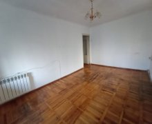 Satılır Köhnə Tikili Gənclik m., Binəqədi r.