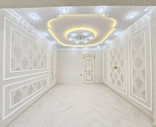 Satılır Yeni Tikili Azadlıq m., 8-ci mikrorayon, Binəqədi r.