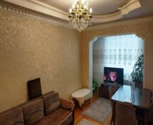 Satılır Köhnə Tikili Xalqlar dostluğu m., 8-ci kilometr, Nizami r.