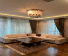 Satılır Yeni Tikili İnşaatçılar m., Yeni Yasamal qəs., Yasamal r.