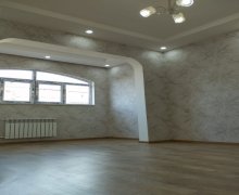 Satılır Köhnə Tikili Xalqlar dostluğu m., 8-ci kilometr, Nizami r.