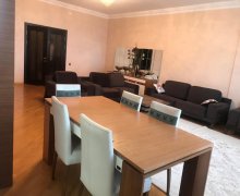 Satılır Yeni Tikili Elmlər akademiyası m., Yasamal r.