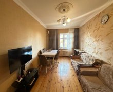 Satılır Köhnə Tikili Yeni Günəşli qəs., Suraxanı r. Satılır Köhnə Tikili Yeni Günəşli qəs., Suraxanı r.