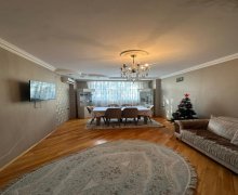 Satılır Köhnə Tikili Elmlər akademiyası m., Yasamal r.