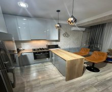 Satılır Yeni Tikili Bakıxanov qəs., Sabunçu r.