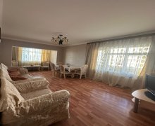 Satılır Köhnə Tikili Əhmədli m., Xətai r. Satılır Köhnə Tikili Əhmədli m., Xətai r.