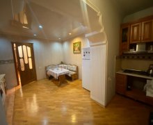 Satılır Köhnə Tikili Nizami m., Yasamal r.