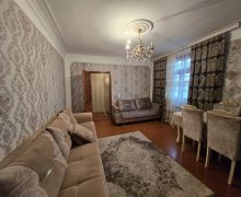 qara qarayevde satilan evler Qara Qarayev m., Nizami r.