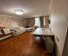 Satılır Köhnə Tikili İnşaatçılar m., Yasamal r.