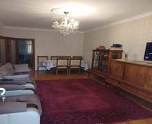 Satılır Köhnə Tikili Azadlıq m., 8-ci mikrorayon, Binəqədi r.