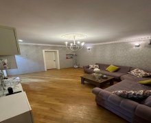 Satılır Köhnə Tikili Elmlər akademiyası m., Səbail r.