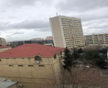 Satılır Yeni Tikili Azadlıq m., 8-ci mikrorayon, Binəqədi r.