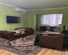 Satılır Köhnə Tikili Memar Əcəmi m., 9-cu mikrorayon, Binəqədi r.